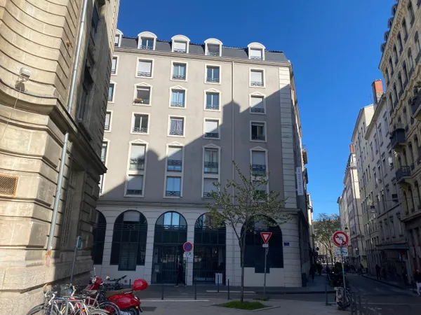 Vends appartement 19m² Emplacement idéal pour cet appartement remis à neuf
