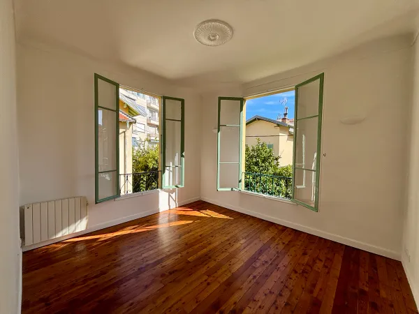 Vends appartement traversant T4 96m²
