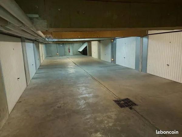 Garage/box 16 m² Annecy