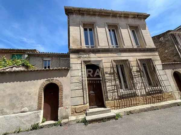 Maison 7 pièces 214 m²