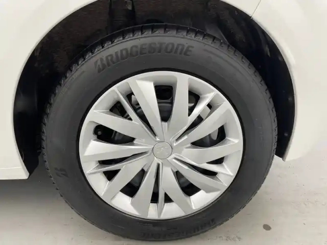 Peugeot 208 puretech 75 s&amp;s bvm5 — photo 16