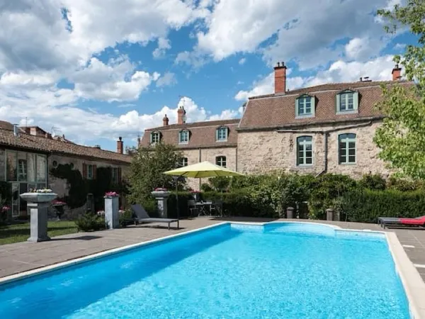 Vends hôtel particulier 950m² Auvergne/Rhône-Alpes