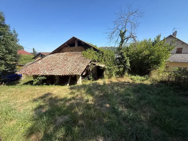 Grange à rénover avec fort potentiel, avec PC
