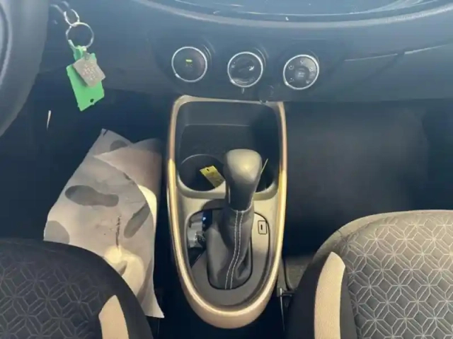 Toyota Aygo x 1.0 vvt-i 72ch design s-cvt — photo 15