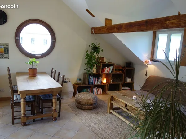 Location meublée magnifique appartement T2 lumineux, calme, plein centre Faverges