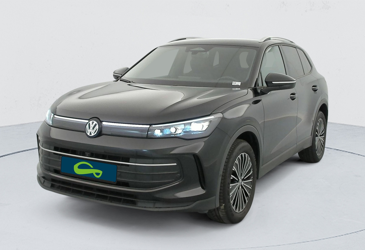 Volkswagen Tiguan — photo 1