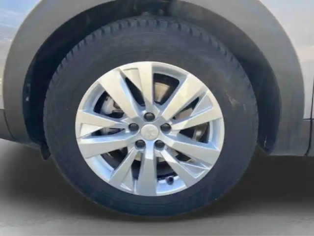 Peugeot 5008 1.2 puretech 130ch s&amp;s style — photo 10