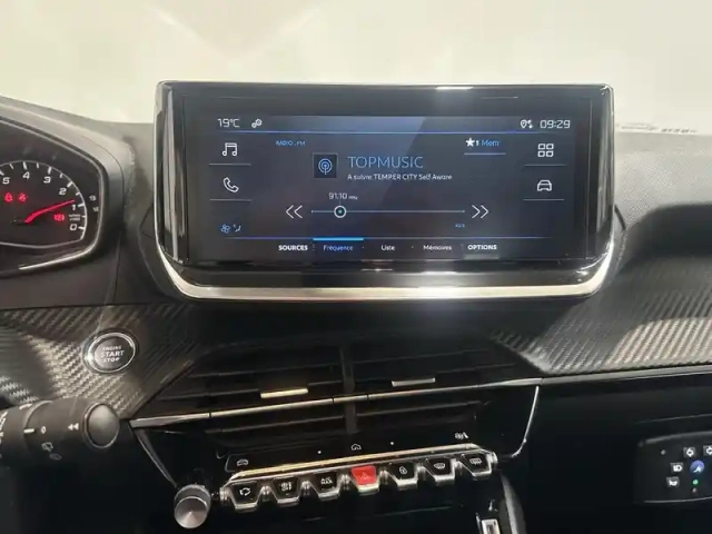 Peugeot 208 1.2 100 s&amp;s active — photo 14