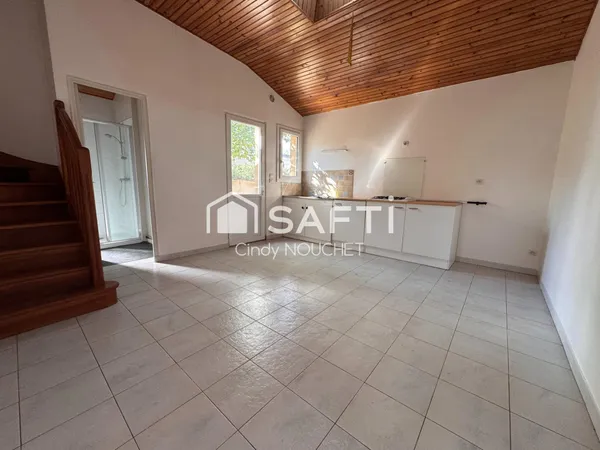 Maison de 73m2 avec un terrain clos en plein centre de Durtal