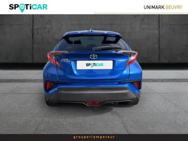 Toyota C-Hr 122h distinctive 2wd e-cvt — photo 6