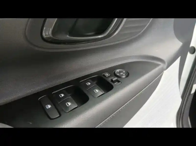 Hyundai Bayon 1.0 t-gdi 100ch creative dct-7 — photo 8