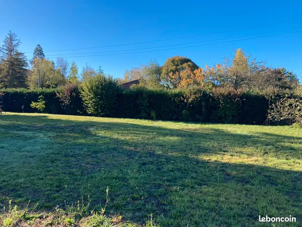 Terrain à bâtir 738 m² - Lévignac - Vue dégagée et sans vis-à-vis - 98 000