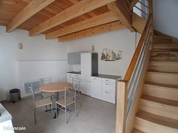 Maison de village. Aspiran