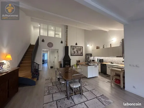 Maison 7 pièces 210 m²