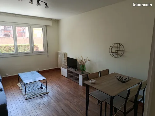 F3 meublé à 2 pas de la gare