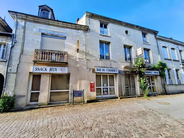 AU COEUR DU VILLAGE TOURISTIQUE DE FONTEVRAUD LABBAYE