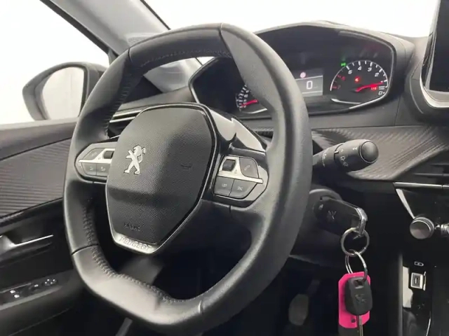 Peugeot 208 puretech 100 s&amp;s bvm6 — photo 30