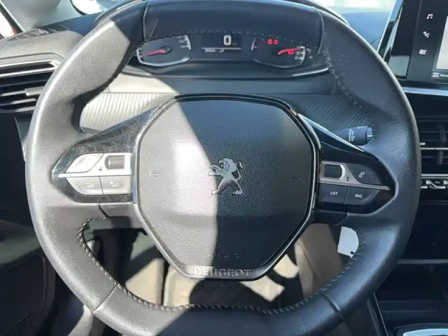 Peugeot 208 puretech 100 s&amp;s bvm6 — photo 7