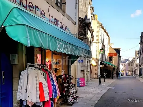 Boutique 2 pièces 70 m²