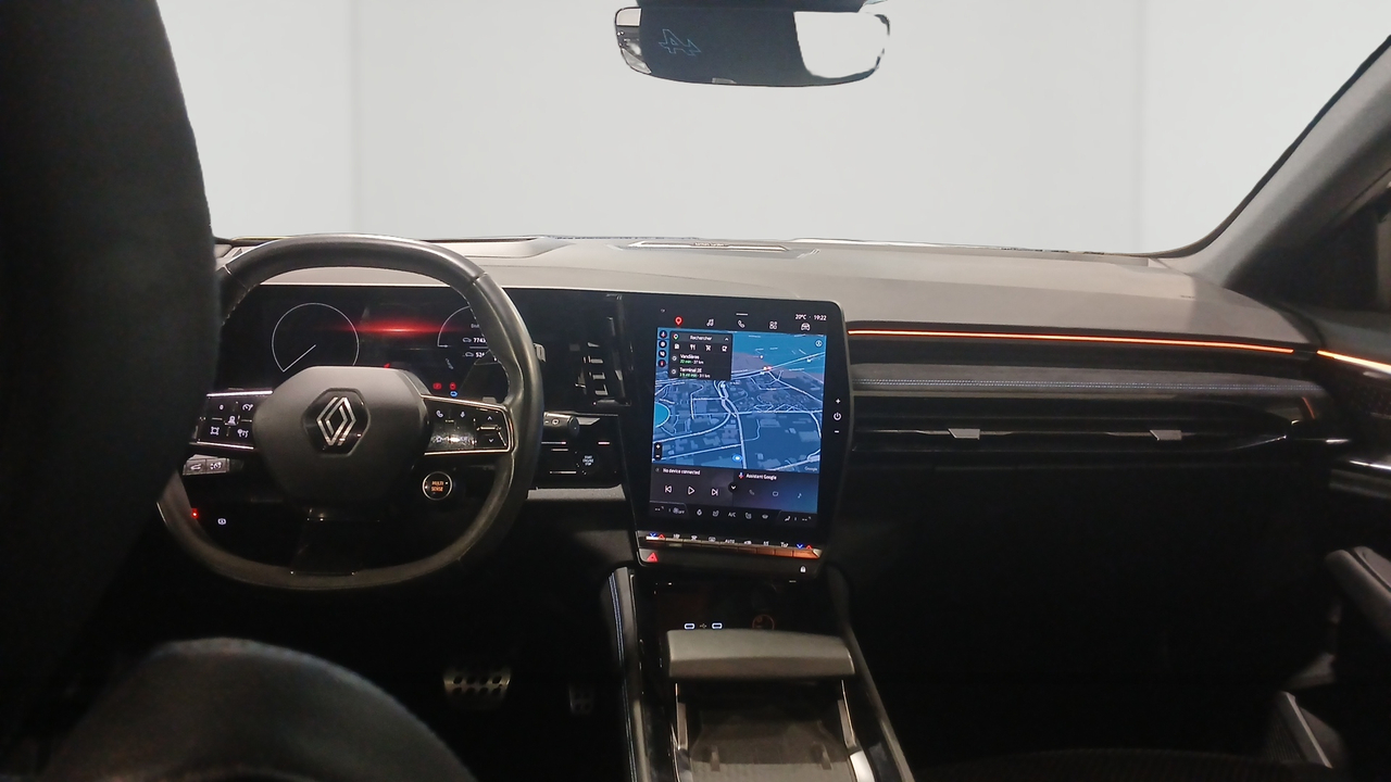 Renault Espace E-Tech hybrid 200 — photo 8