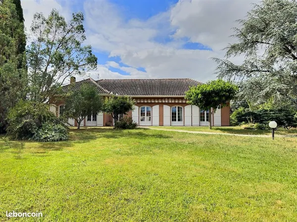 Propriété 5 pièces 175 m²
