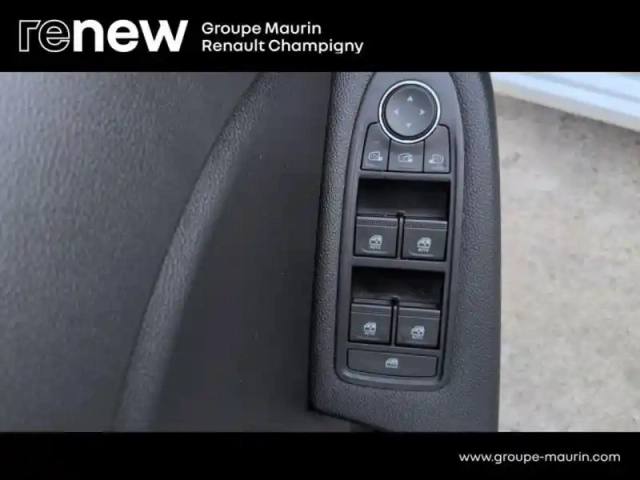 Renault Clio 1.0 tce 90ch evolution — photo 29