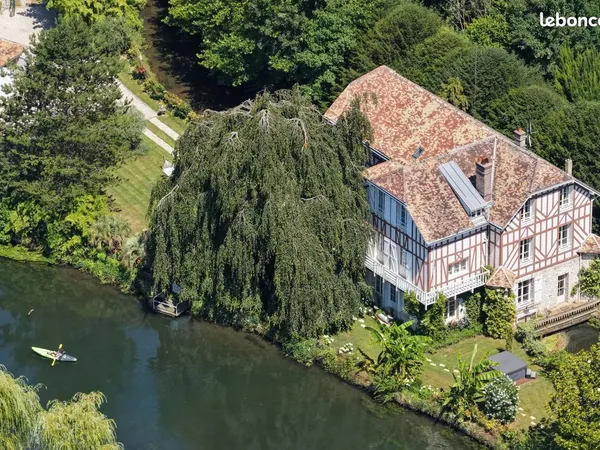 Maison 14 pièces 660 m²