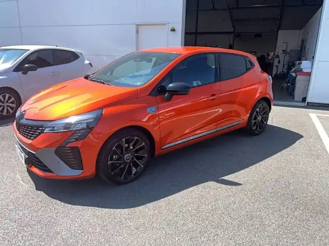 Renault Clio tce 90 ch gsr2 — photo 1