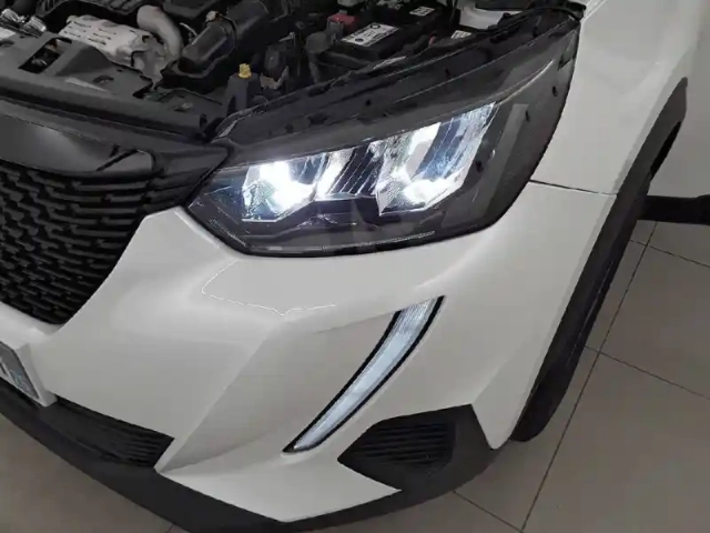Peugeot 2008 puretech 130 s&amp;s eat8 — photo 64