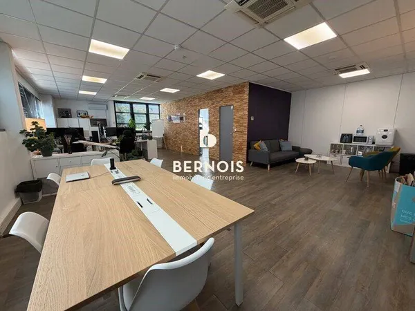 Bureau 100 m²