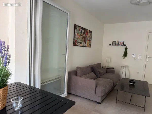 T2 de 37m2, rue de Friedland, Terrasse, Parking, Clim