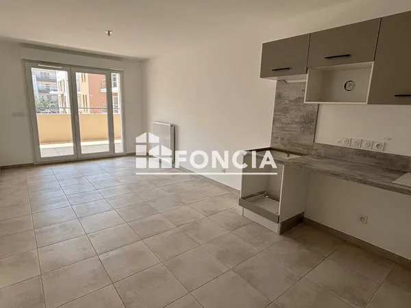 Appartement Location Morières-lès-Avignon 2p 43m² 605€
