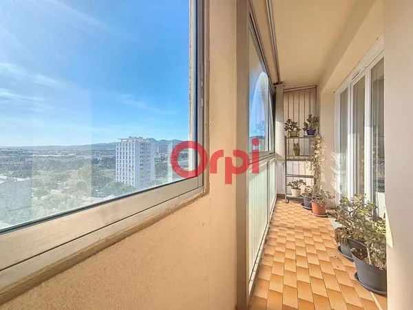 Appartement À Vendre t4 de 82m² avec ascenseur et place de parking privative