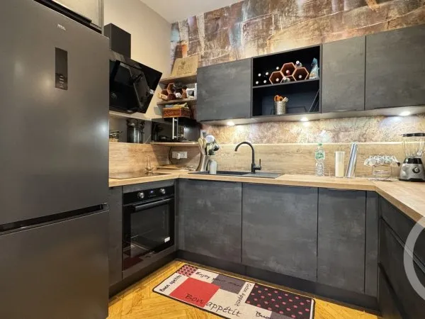 Appartement 3 pièces 98 m²