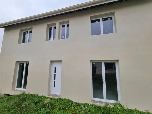 MOUROUX - MAISON NEUVE 140 M² À TERMINER - 8 PIÈCES - FORT POTENTIEL