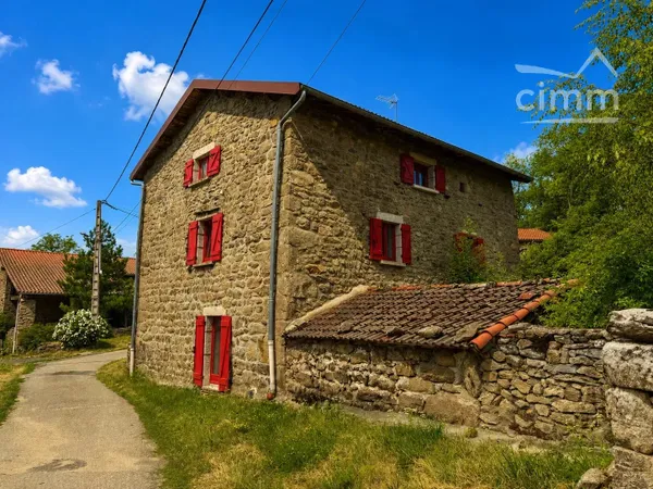 MAISON DE VILLAGE EN PIERRE