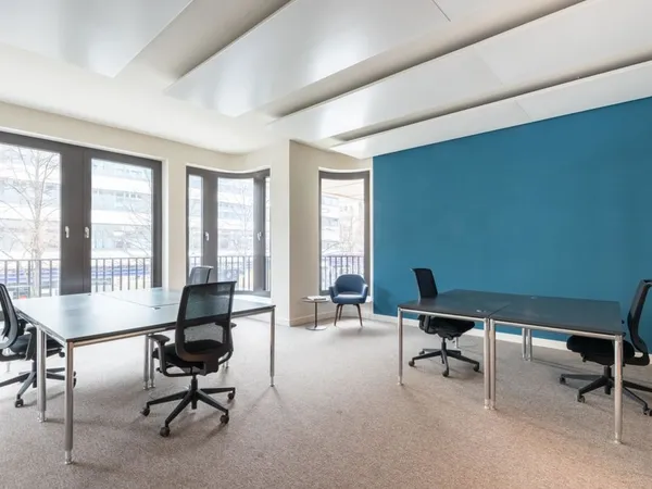 Basculez vers un espace de bureau ouvert prêt à l'emploi pour 15 personnes à 73 Vaugirard