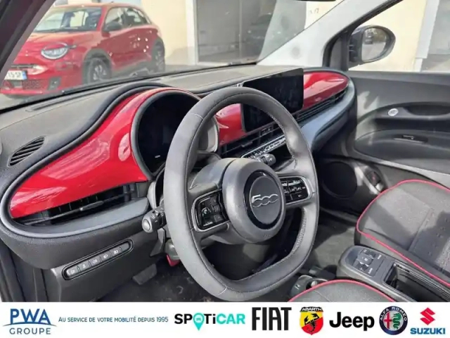 Fiat 500 e 118ch (red) my25 — photo 14
