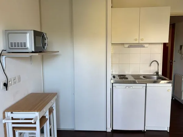 Studio 1 pièce 17 m²