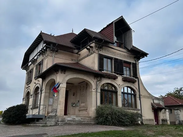 Studio dans un bâtiment ancien rénové