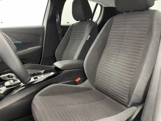 Peugeot 208 electrique 50 kwh 136ch — photo 14