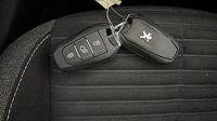 Peugeot 208 e-208 136ch Style — photo 16