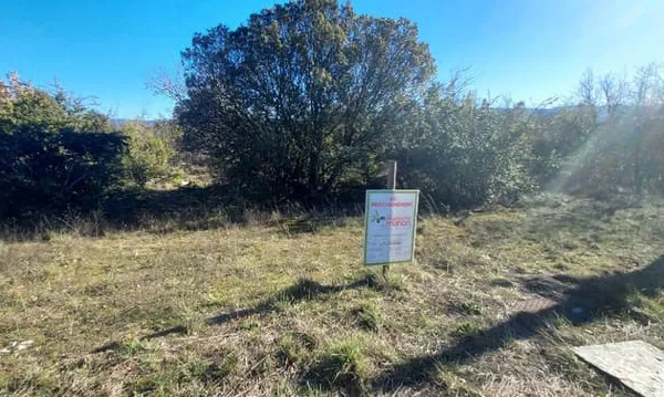 Terrain 424 m²