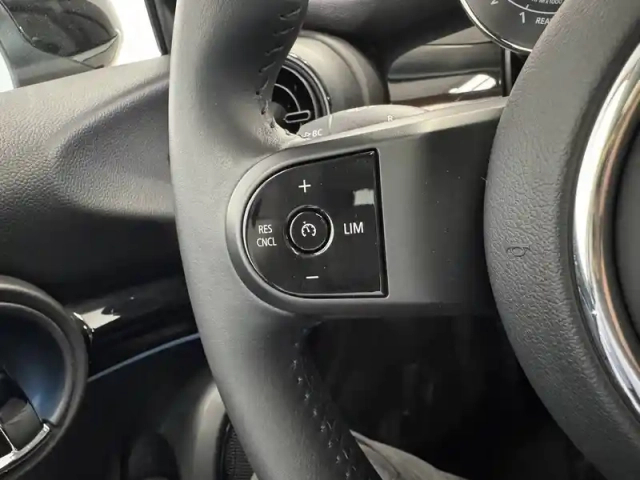 Mini Mini hatch 3 portes cooper 136 ch dkg7 — photo 31