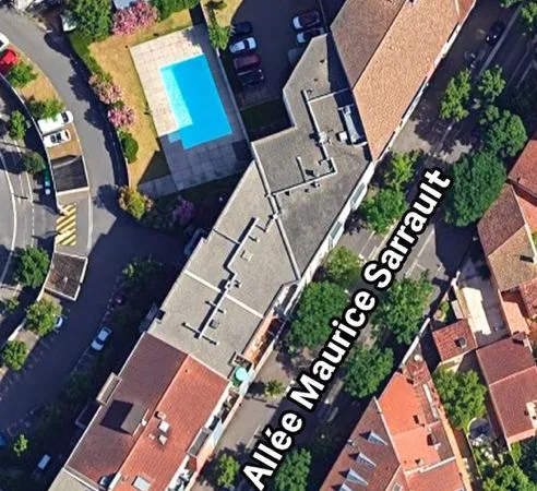 Appartement T4 MEUBLE vue piscine en excellent état de 97 m2 dernier étage-lumineux-parking sous-sol