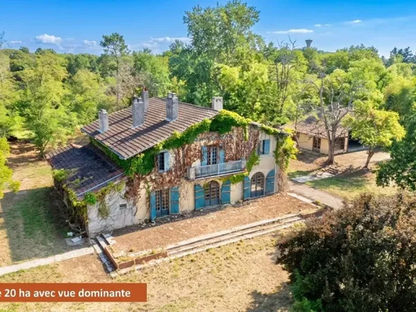 DOMAINE DE 20 HECTARES AVEC VUE DOMINANTE SUR LA CAPITALE DE L'ARMAGNAC