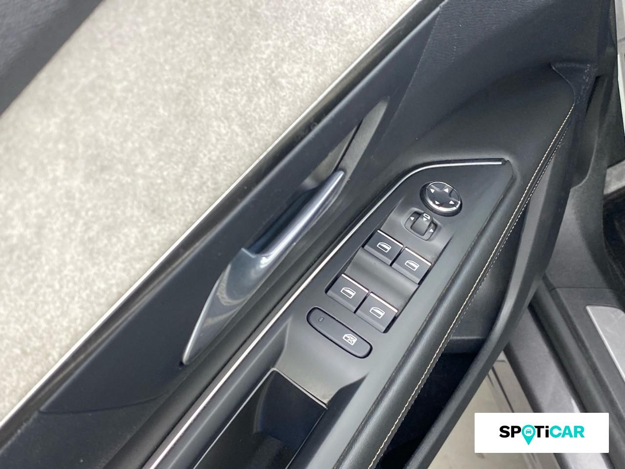 Peugeot 3008 hybrid4 300ch gt e-eat8 — photo 19