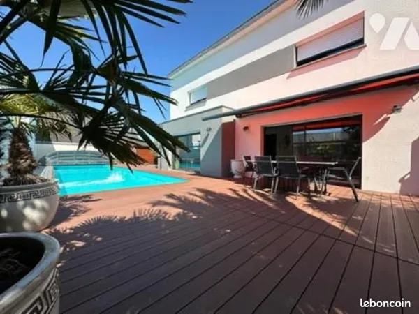 Maison 6 pièces 165 m²