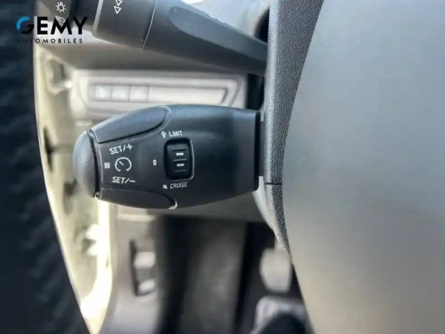 Peugeot 208 puretech 82ch s&amp;s bvm5 6.2 evap — photo 14