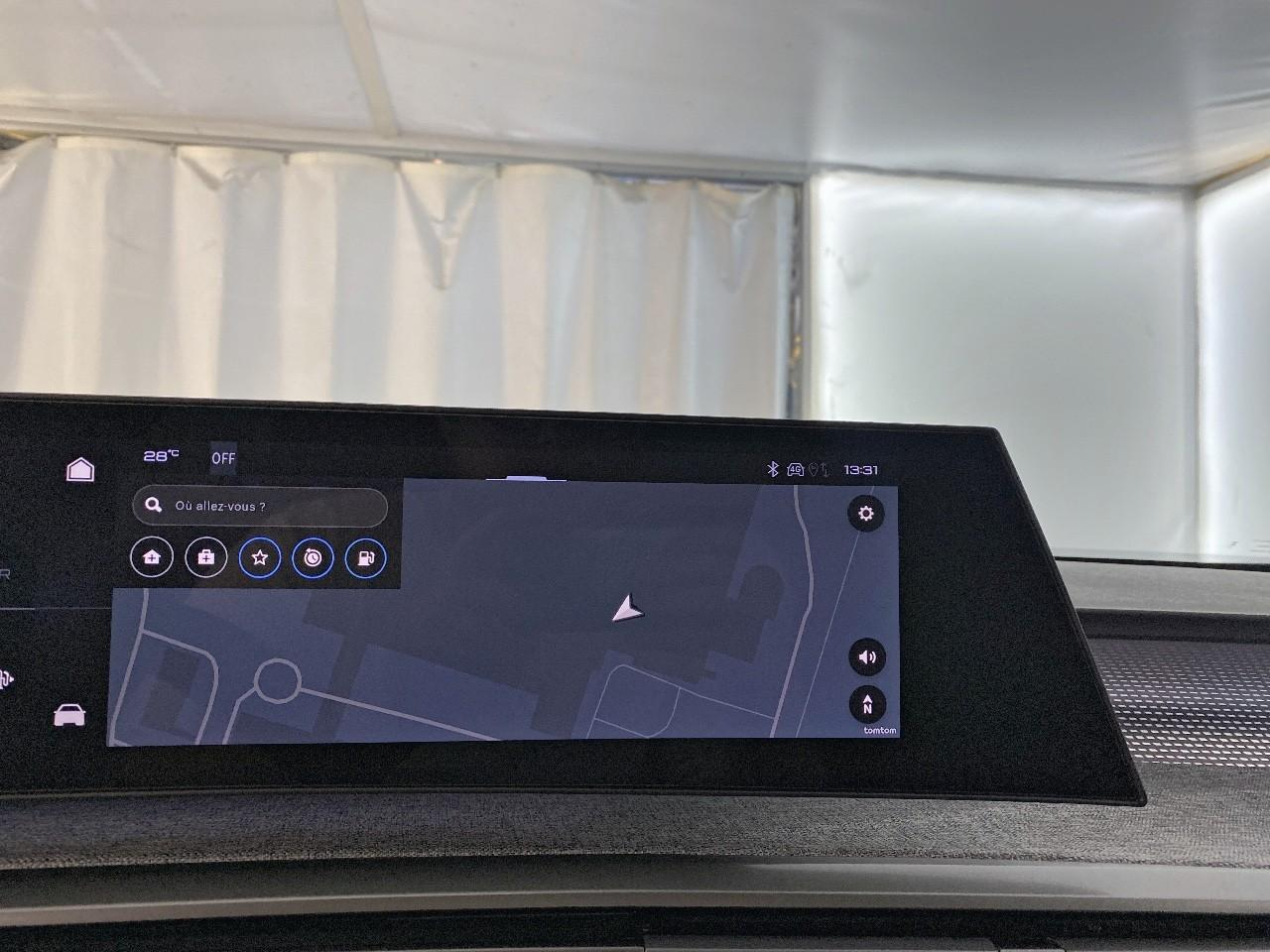 Peugeot 3008 hybrid 145 e-dcs6 gt — photo 14